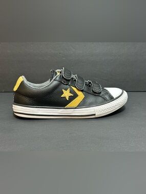 Converse Kids Sneakers – Black & Gold (Size US 2 / EU 33.5)🔥🔥🔥